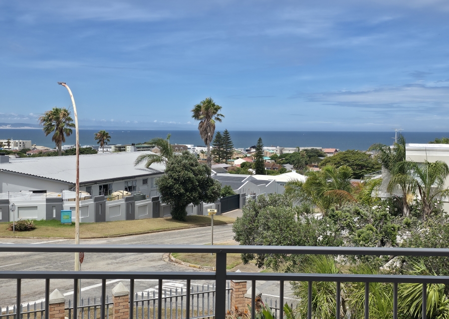 4 Bedroom Property for Sale in Noorsekloof Eastern Cape